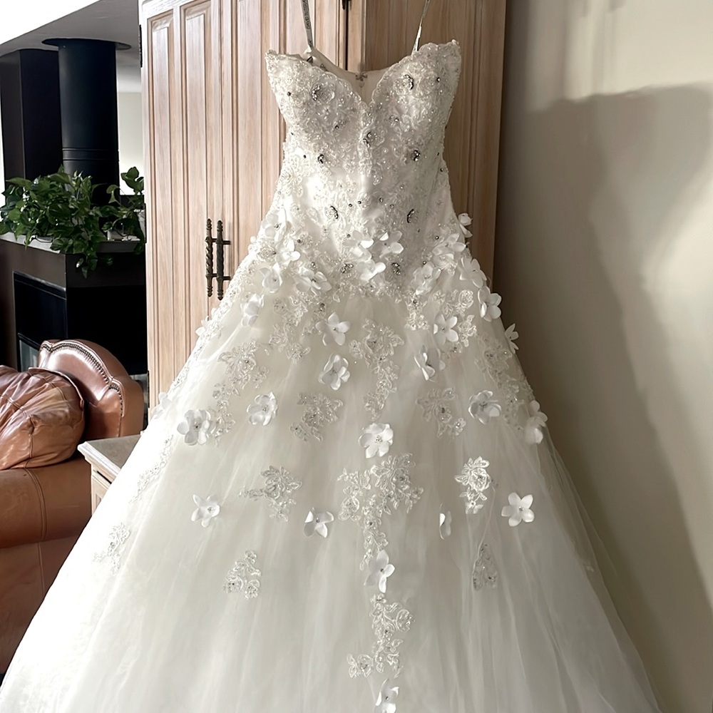 David tutera wedding gown